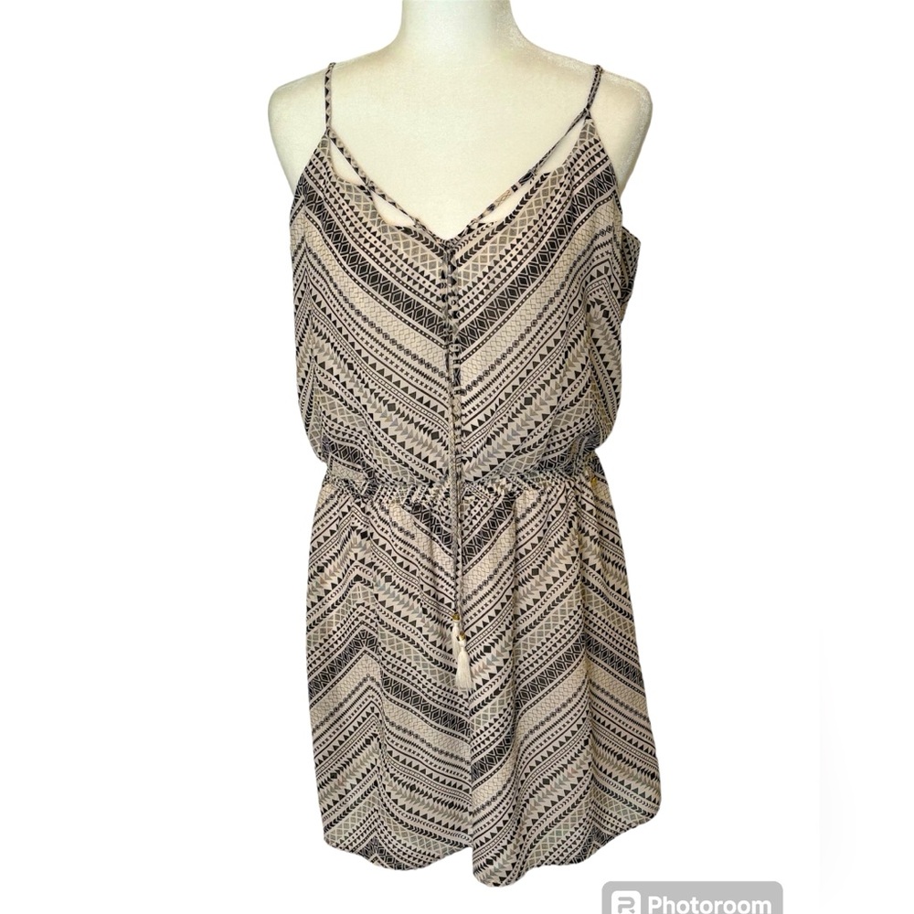 GUESS Dress Black and Cream Geometric Design Size Large